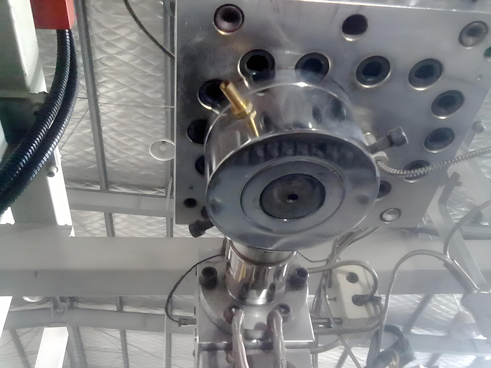 PET片材擠出生產(chǎn)線(xiàn)用熔體泵